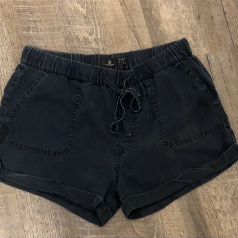 Volcom shorts